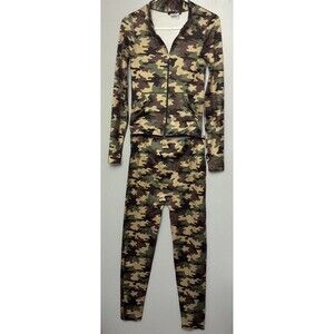 Take A Walk Cami 2 Piece Camo  Workout / Active Wear Set . Size S/M